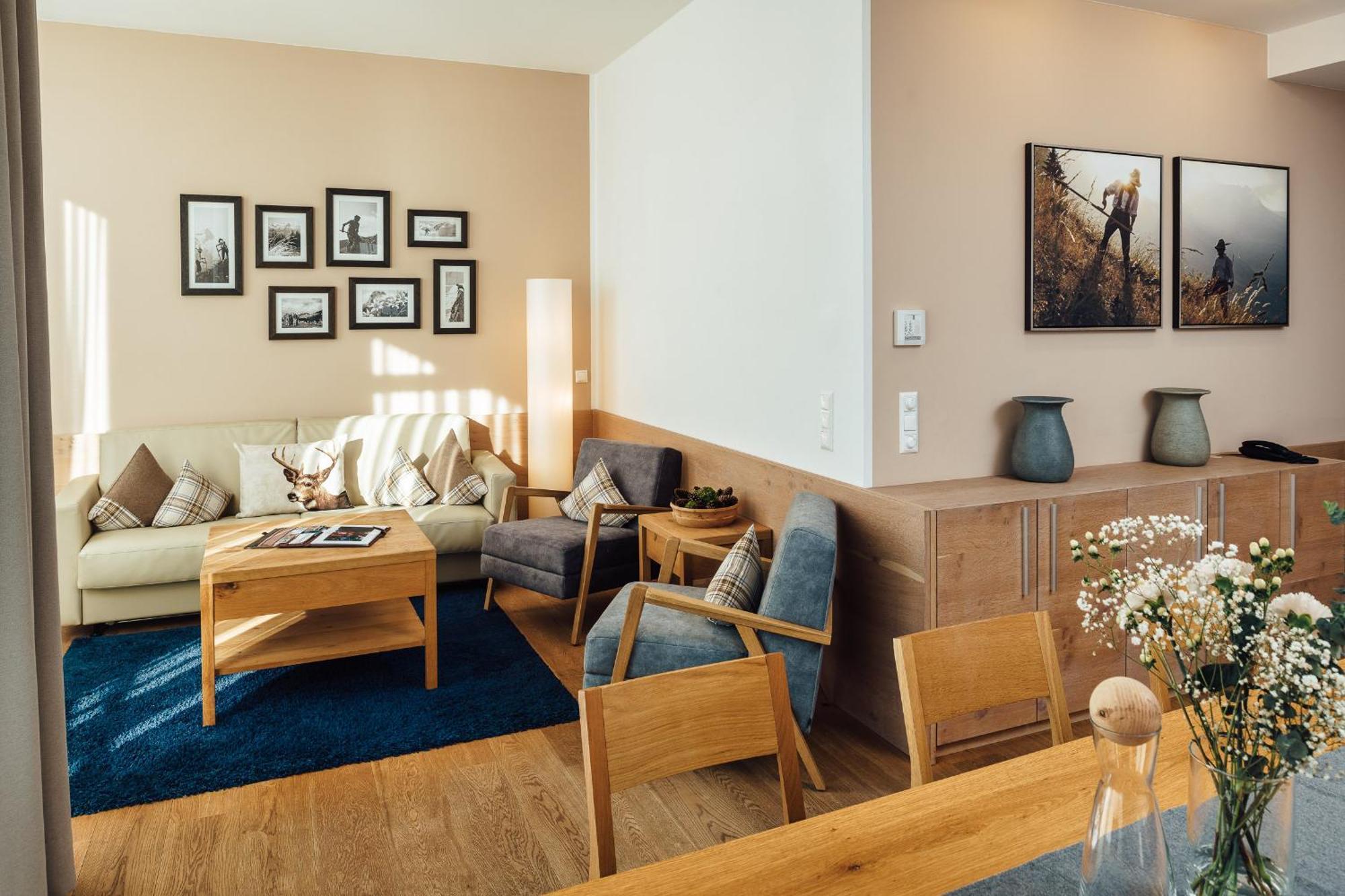 Schneeweiss Lifestyle - Apartments - Living Serfaus Værelse billede