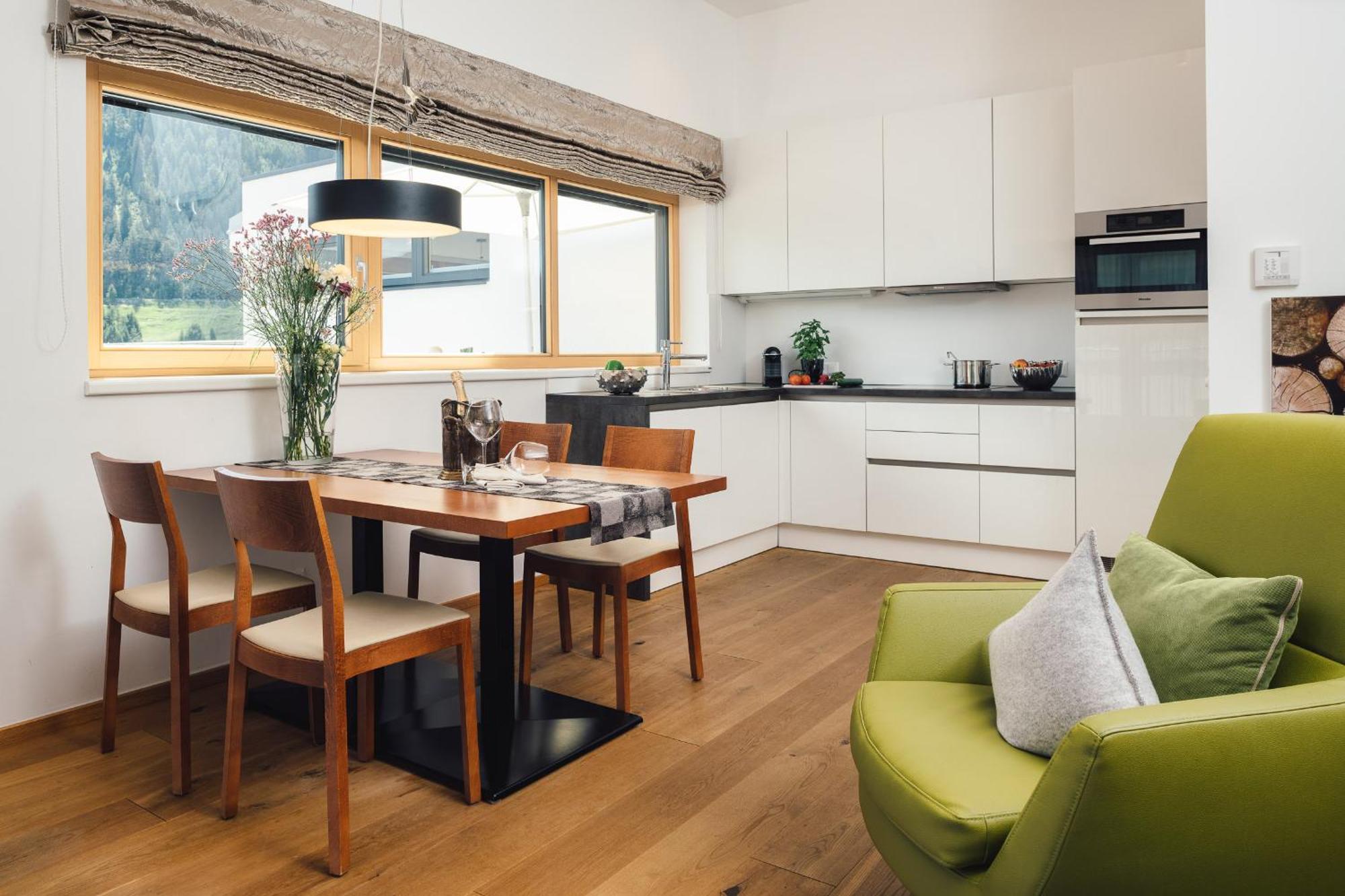 Schneeweiss Lifestyle - Apartments - Living Serfaus Værelse billede