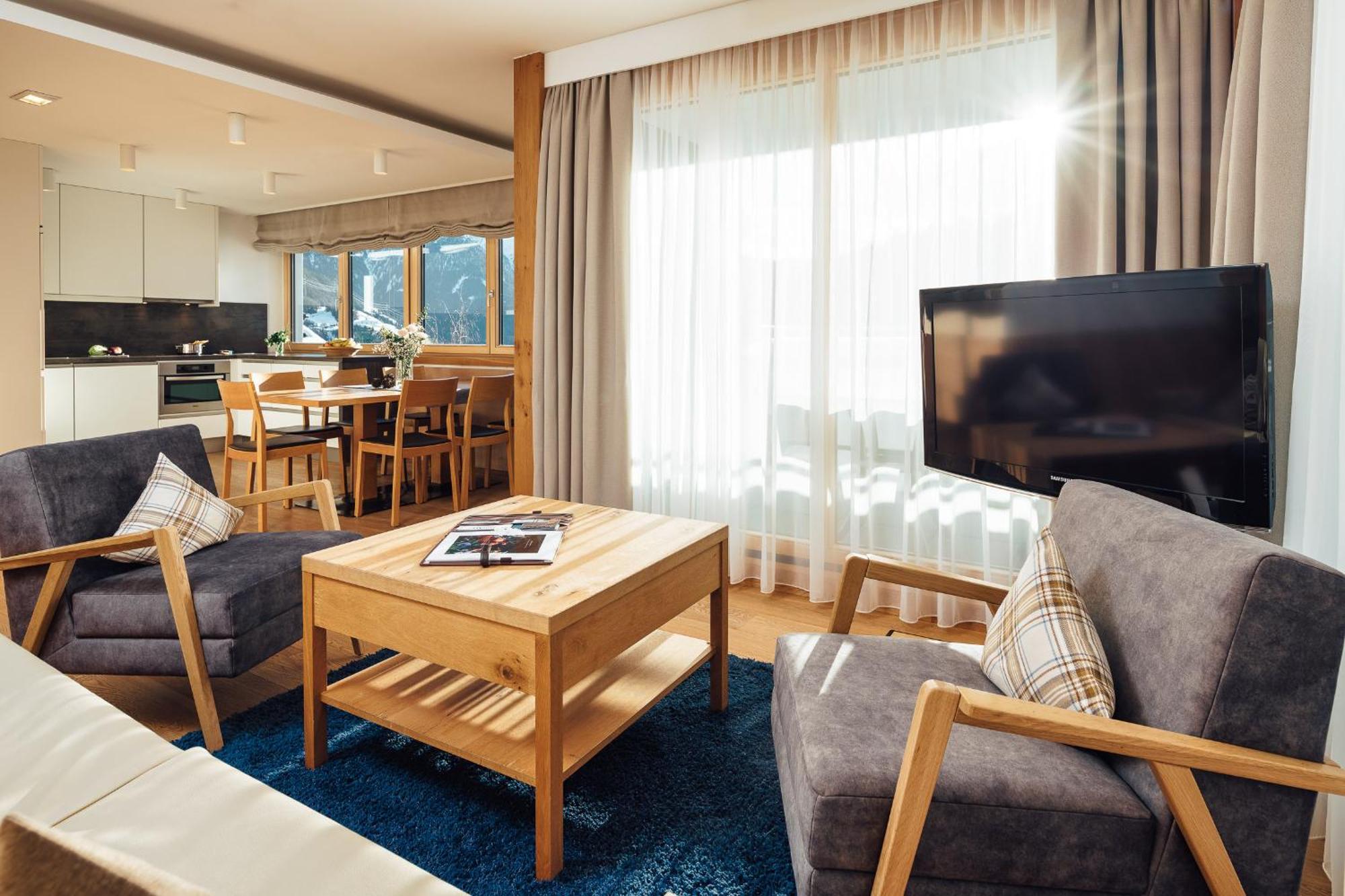 Schneeweiss Lifestyle - Apartments - Living Serfaus Værelse billede